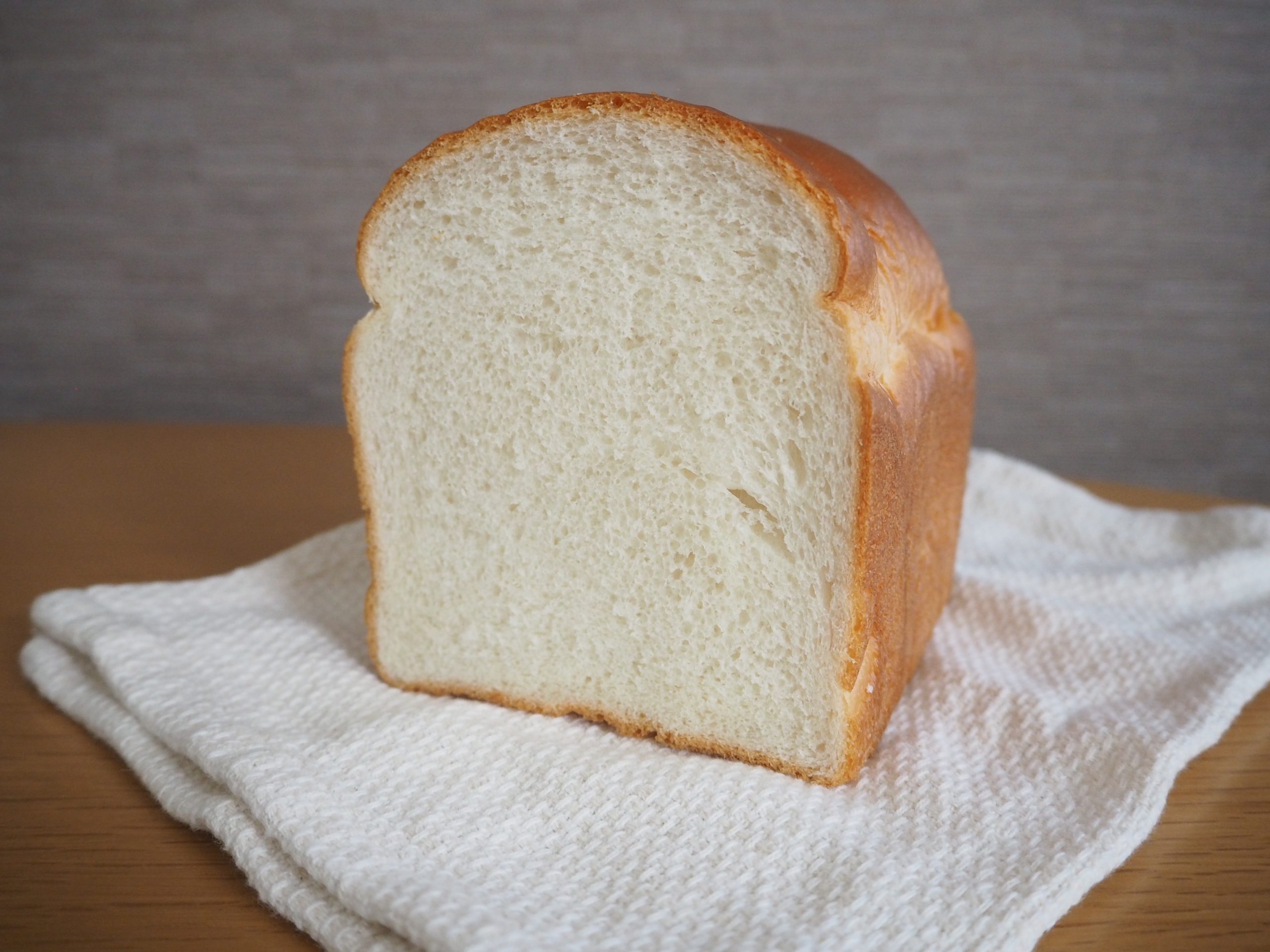 東京ノアレザン　高級食パン専門店　高級食パン　プロテイン