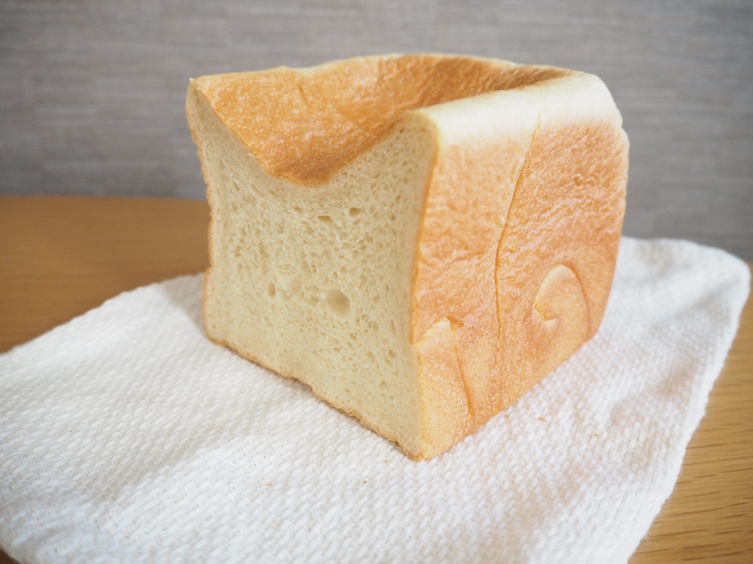 東京ノアレザン　高級食パン専門店　高級食パン　プロテイン　糖質オフ