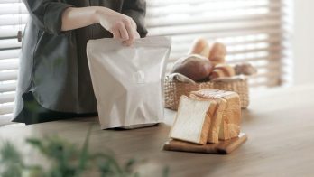 買いたての美味しさをキープ！人気の「パン冷凍保存袋」から1斤サイズ登場