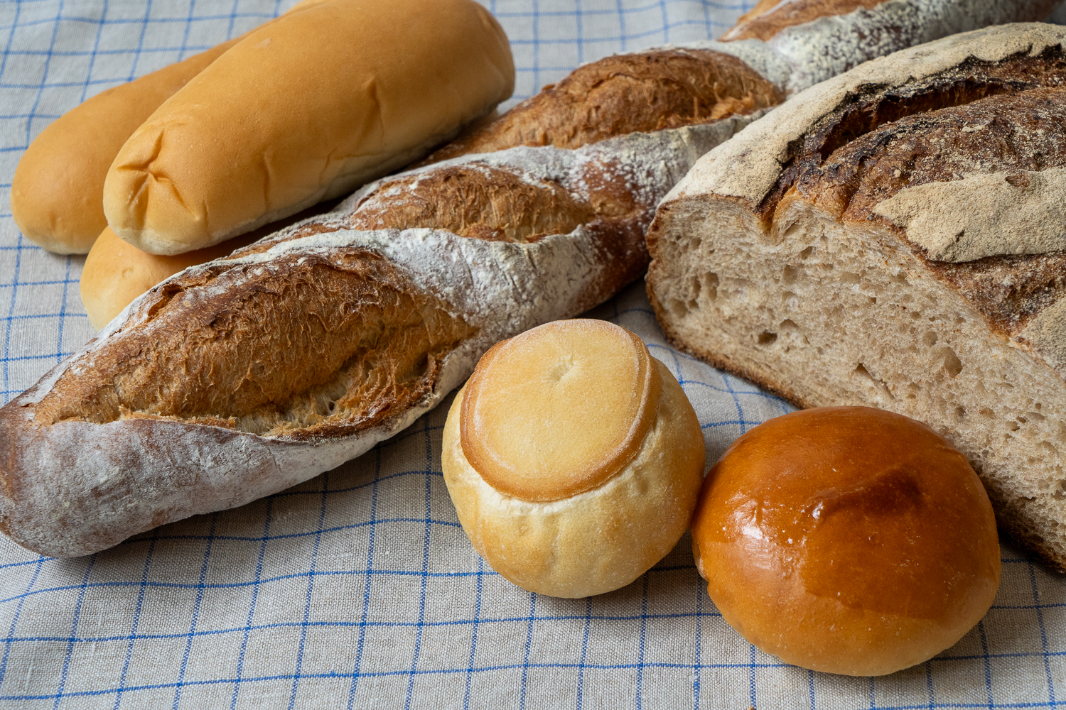 湘南・藤沢の「シェフが仕入れるベーカリー DISHES!」は老舗が作った新コンセプトのパン屋さん