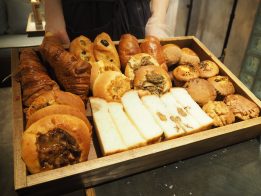 選べるパンと紅茶で優雅なブランチ！虎ノ門「flour+water」【編集部のパ…